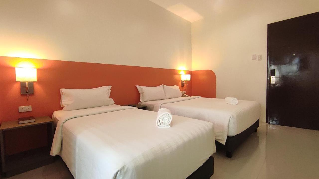 Travelbee Airport Inn Lapu-Lapu City Exterior foto
