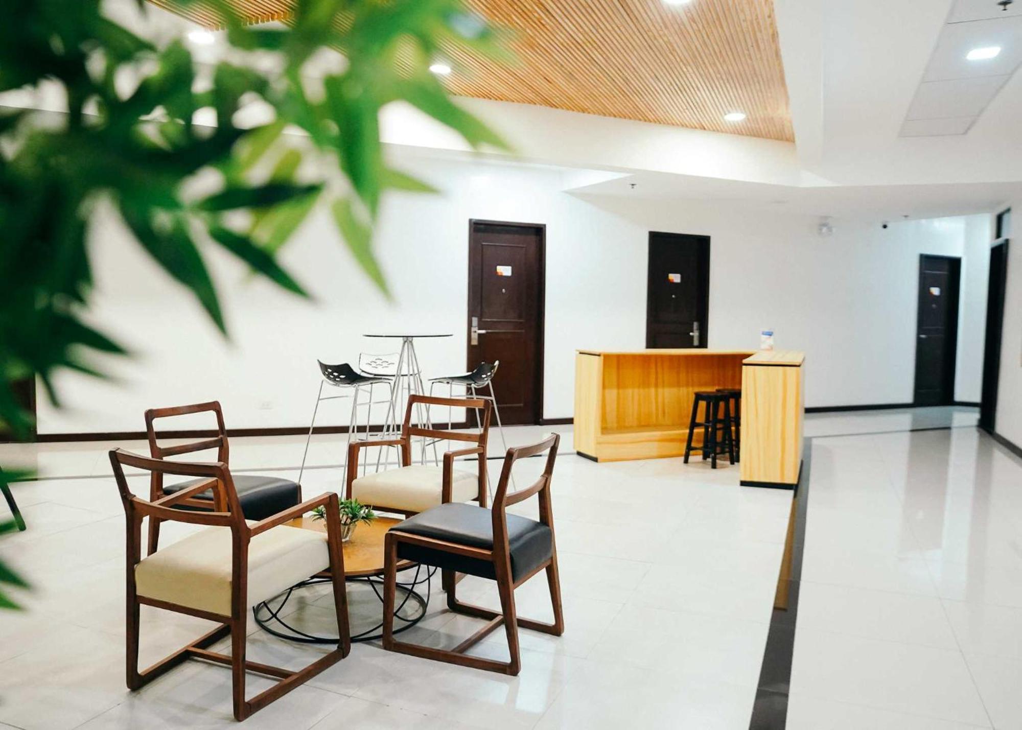 Travelbee Airport Inn Lapu-Lapu City Exterior foto